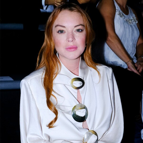 A Super Excited Jason Momoa Is Naked And Roaming The Halls